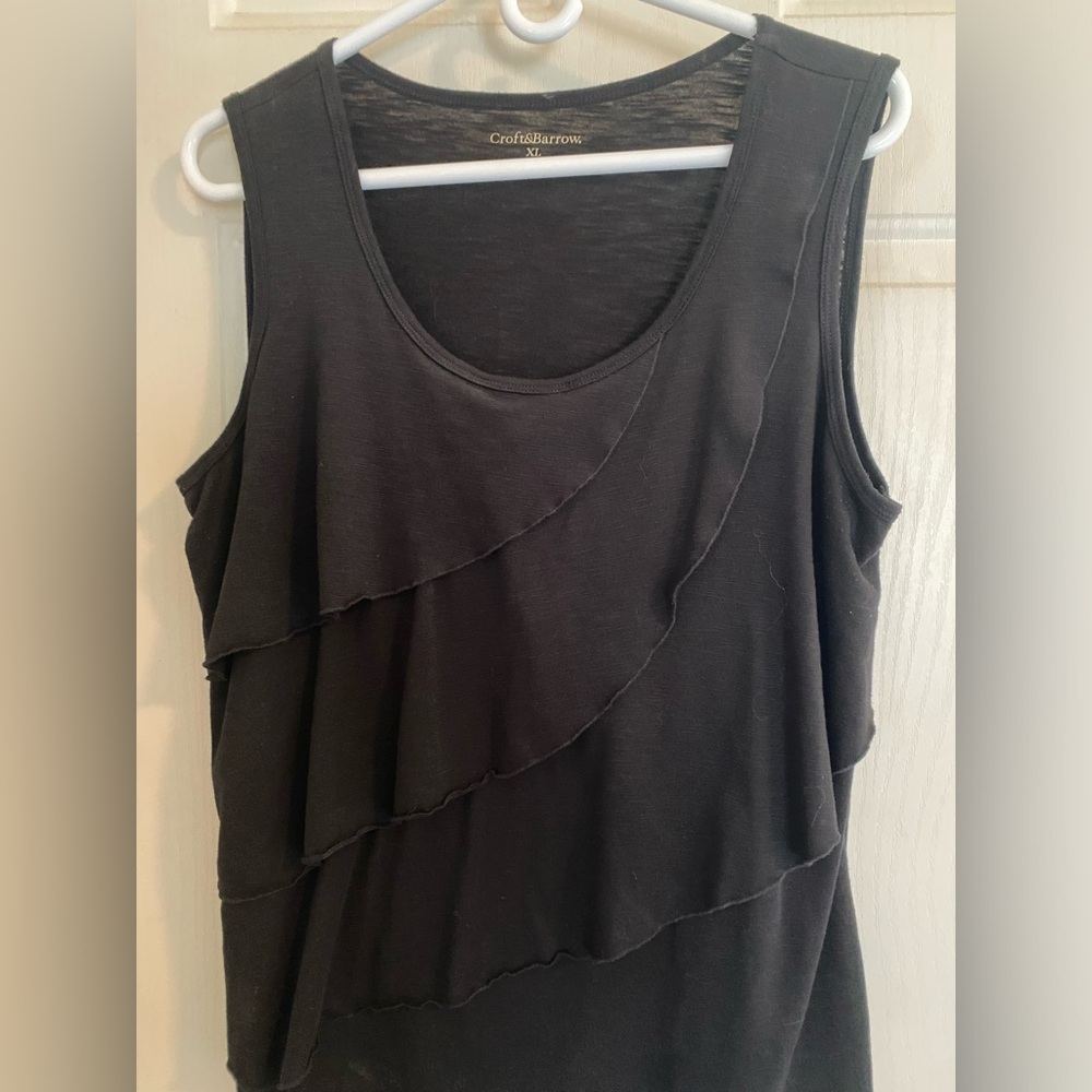 Black tiered tank top.  Women’s size XL